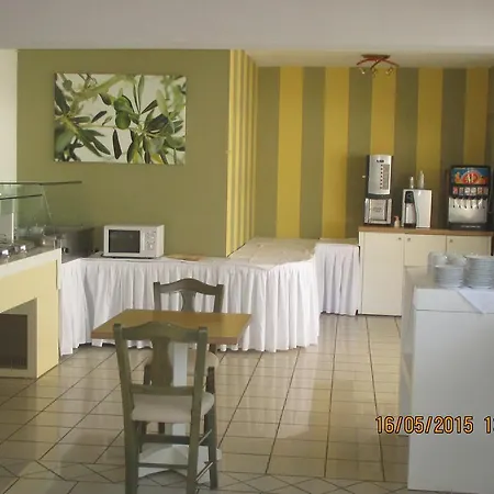 Aparthotel Irene Village 3*